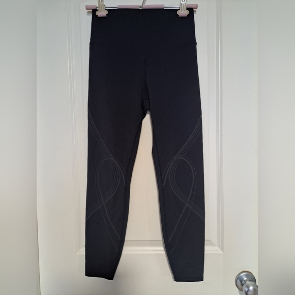 Halara leggings - Picture 2 of 4